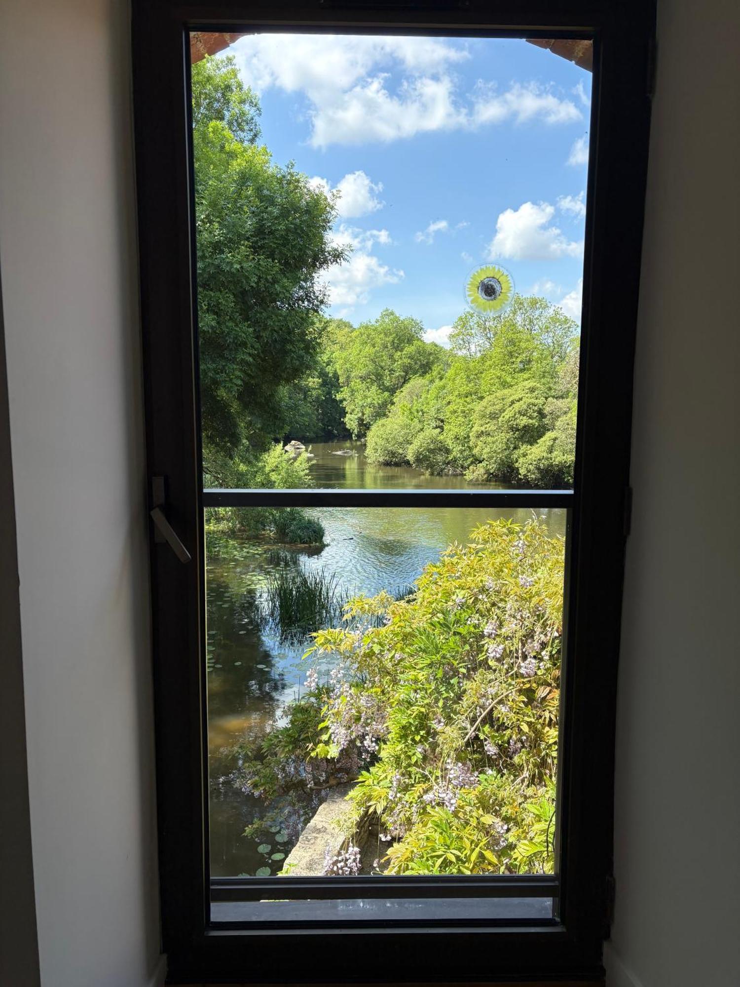 Le Moulin Du Guy, Proche Du Puy Dufou Bed & Breakfast Chanverrie Ngoại thất bức ảnh