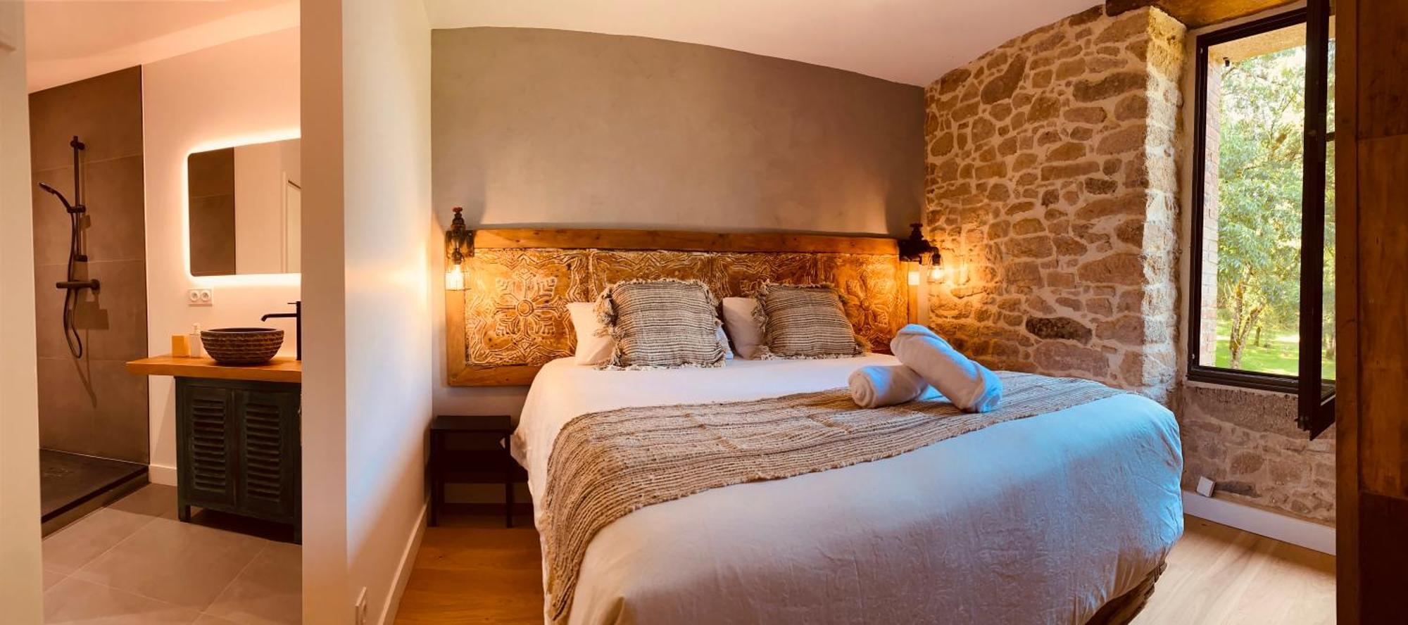 Le Moulin Du Guy, Proche Du Puy Dufou Bed & Breakfast Chanverrie Ngoại thất bức ảnh
