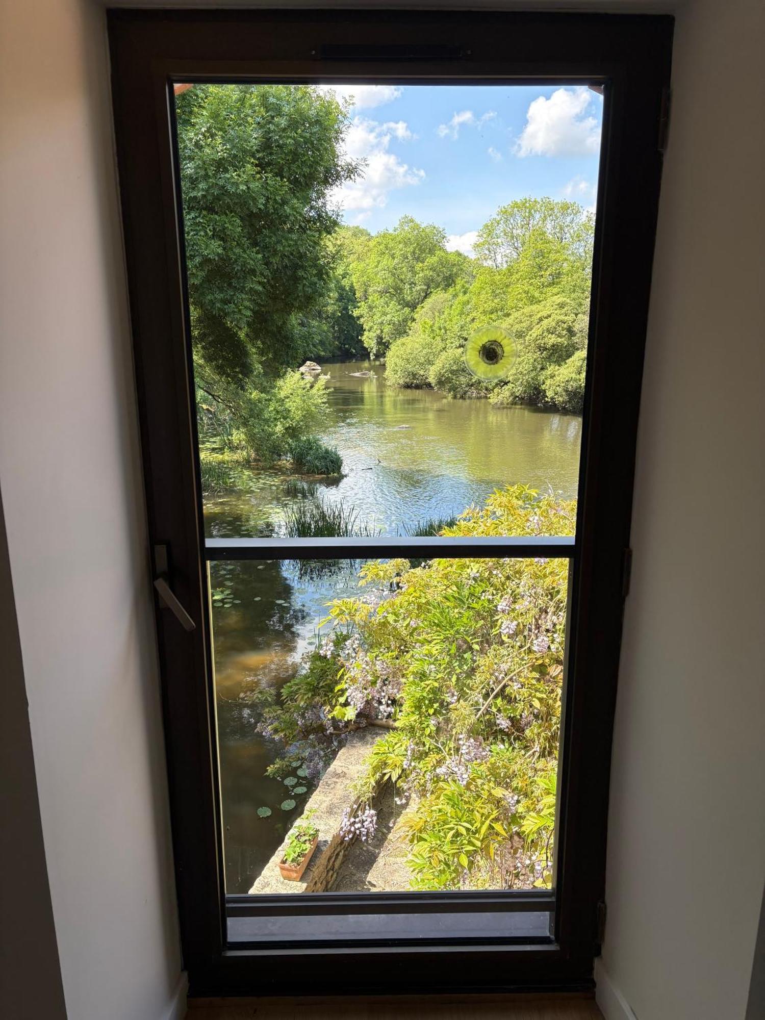 Le Moulin Du Guy, Proche Du Puy Dufou Bed & Breakfast Chanverrie Ngoại thất bức ảnh