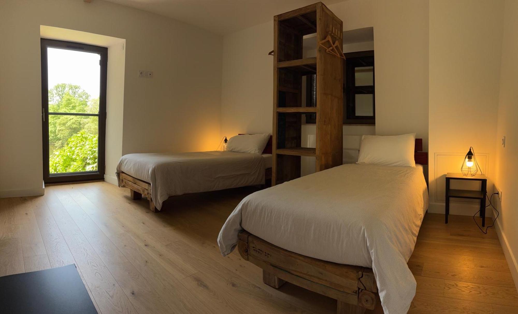 Le Moulin Du Guy, Proche Du Puy Dufou Bed & Breakfast Chanverrie Ngoại thất bức ảnh
